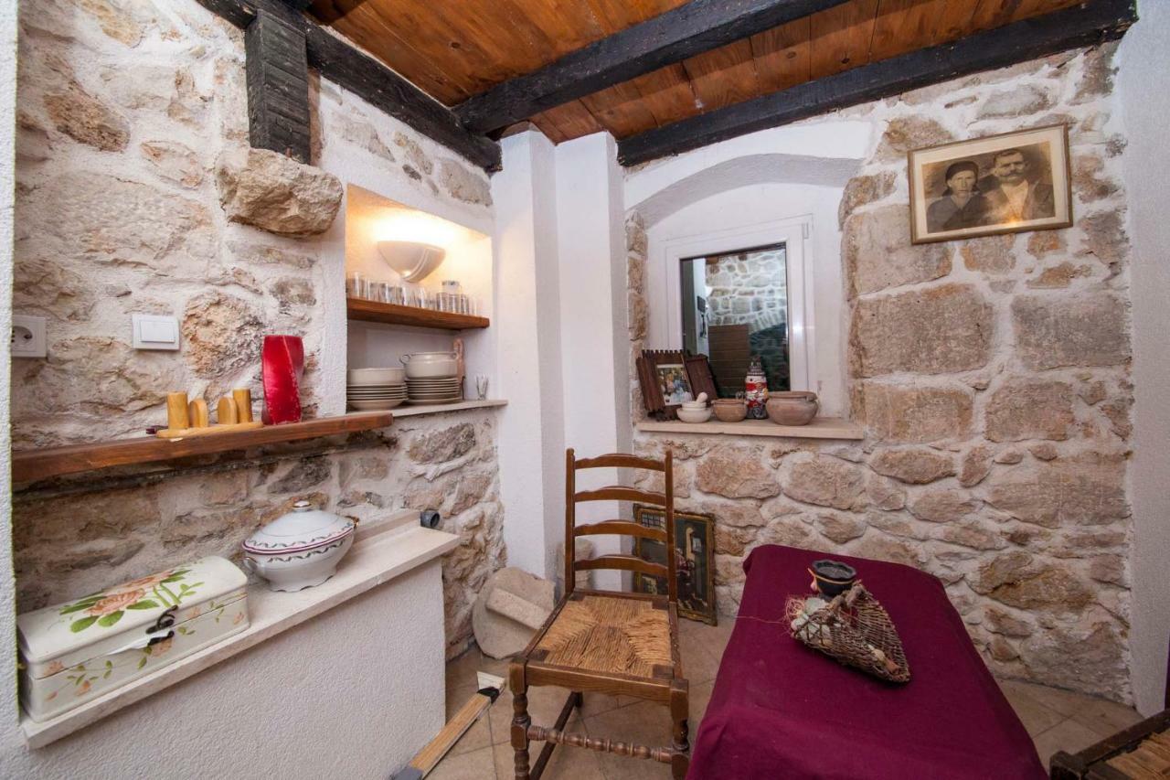 הוילה פודגורה Old Stone House Mario מראה חיצוני תמונה