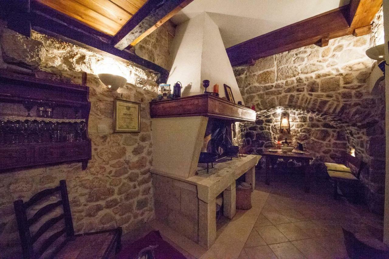 הוילה פודגורה Old Stone House Mario מראה חיצוני תמונה